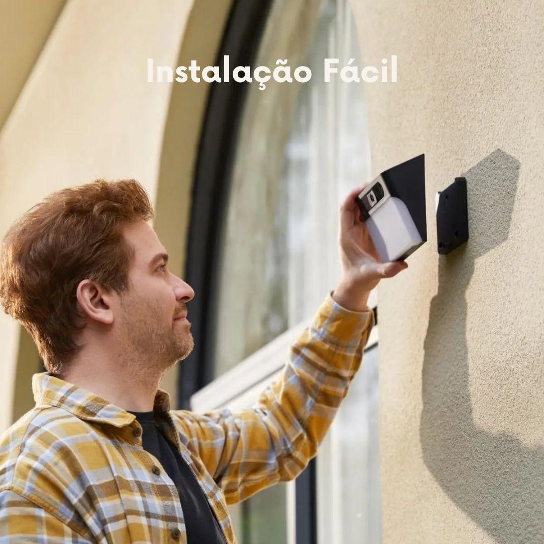 Câmera Solar 2K com Luz de Parede Integrada - CAMPROTEC - Akada Brasil