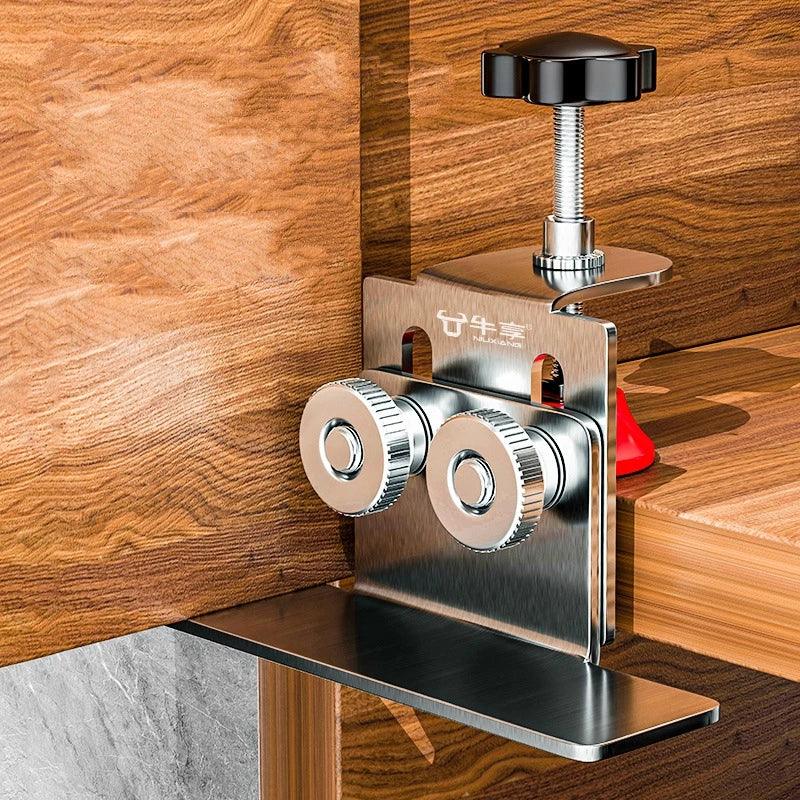 Gabarito de Montagem para Porta de Armário em Aço Inoxidável - Akada Brasil