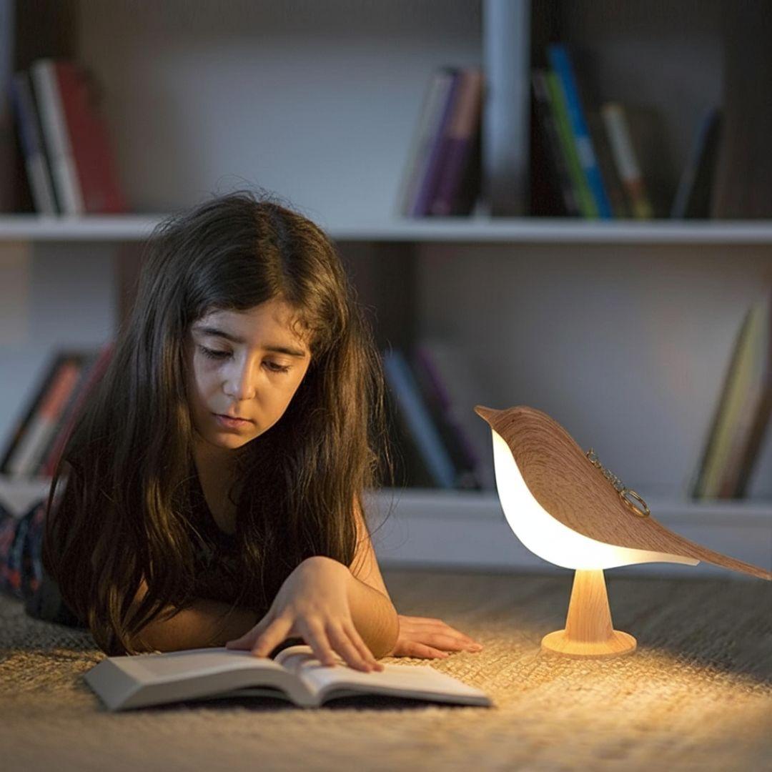 Luminária de Pássaro Para Leitura